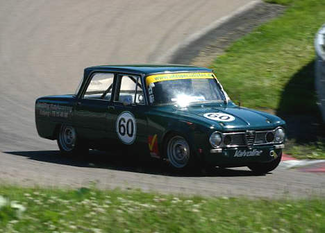 Herluf Jensen i hans Alfa Romeo er en god repræsentant for '65 klassen.